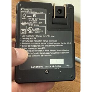 Canon Genuine LC-E5 Battery Charger With Battery